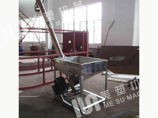 上料機
